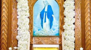 للعام 36 تواليًا.. كنيسة الأنبا بيشوي ببورسعيد تشهد واقعة نزول زيت أيقونة العذراء